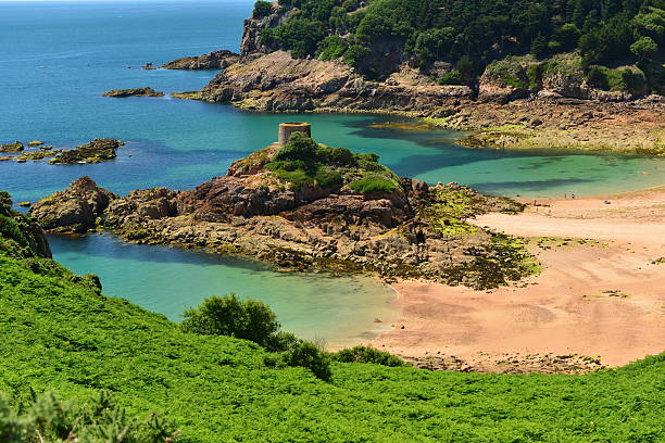 baía portelet, jersey, u. k. - jersey uk nature landscape imagens e fotografias de stock