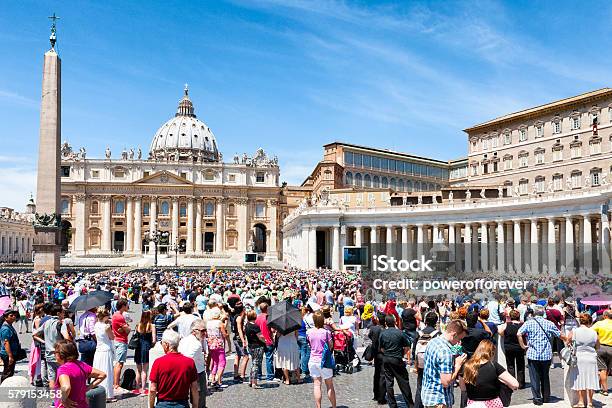Foto de Papa Falar Sobre O Banquete De Saints De Pedro E Paulo e mais fotos de stock de Papa Francisco