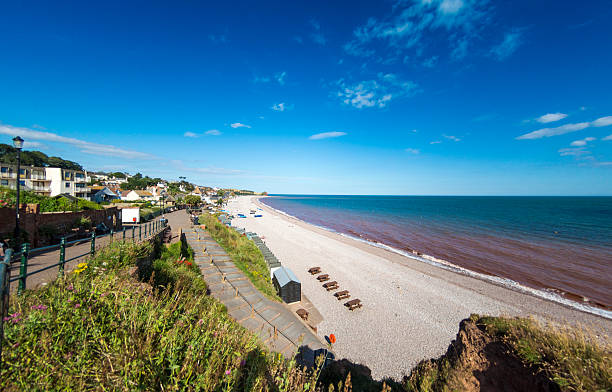 vista sulla spiaggia a budleigh salterton nel devon - sidmouth devon foto e immagini stock