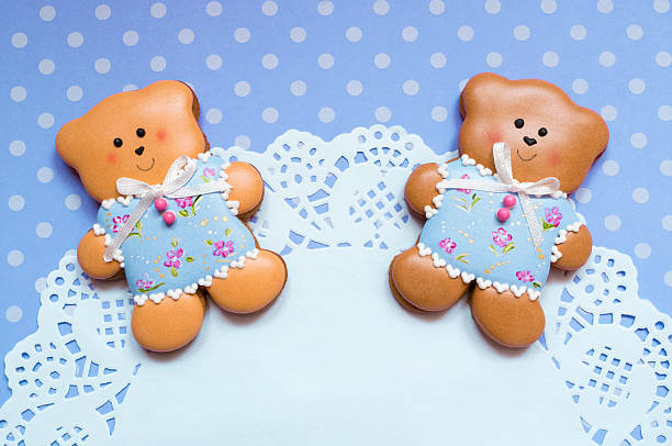istock Polka-dot background with honey-cake bears and a napkin 579252504