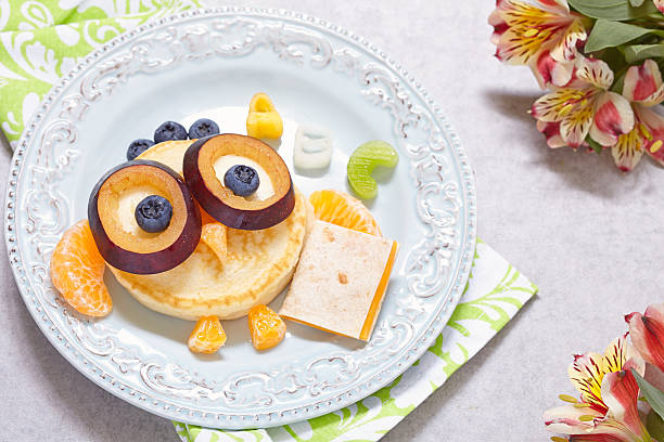 istock Owl pancakes for kids breakfast 579264684