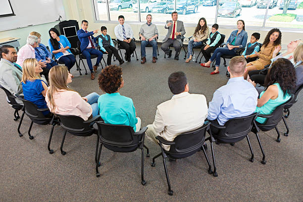 diverse discussion group - learning education chair circle imagens e fotografias de stock