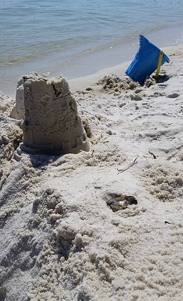istock Leisurely Florida Day Building Sandcastles 579428242