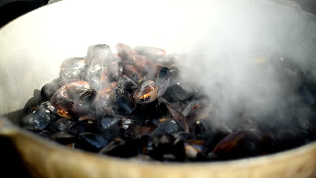 preparation of mussels