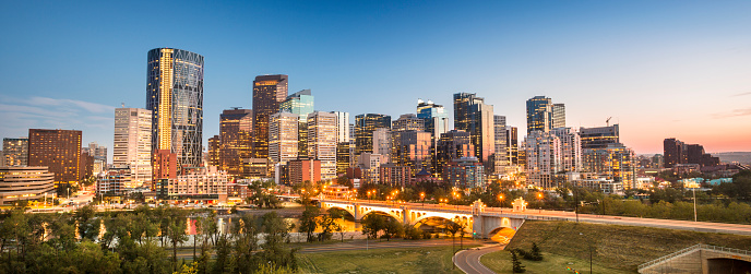 Panorama del horizonte del centro de Calgary Alberta photo