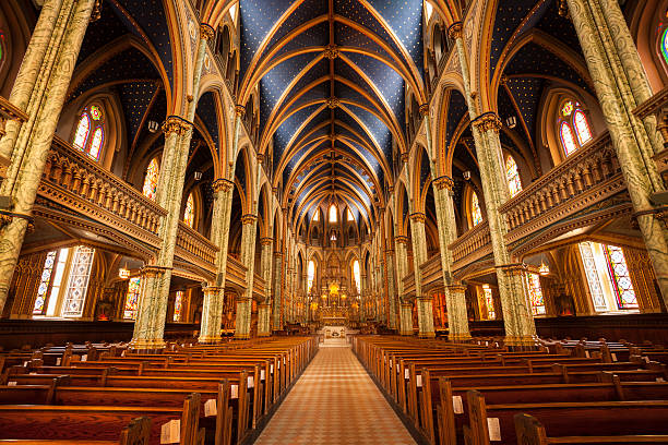 cattedrale di notre dame di ottawa - cathedral gothic style indoors church foto e immagini stock