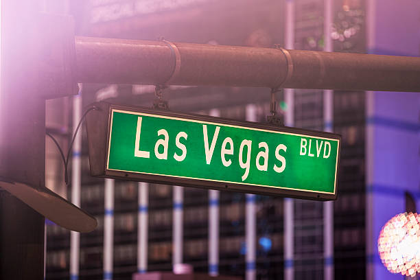 istock Las Vegas street sign 579739152