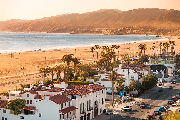 santa monica strand kalifornien - santa monica beach city of los angeles california stock-fotos und bilder