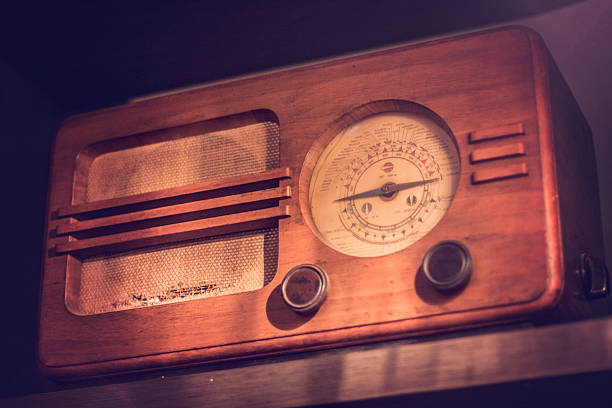 istock Vintage radio 579739956
