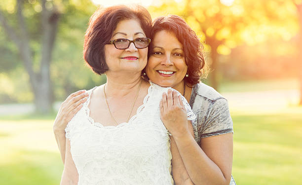 istock Latin Mother and Daughter 580100584