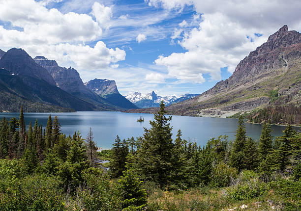 istock St Mary Lake, surrounded by Glaciers Peaks 580118428
