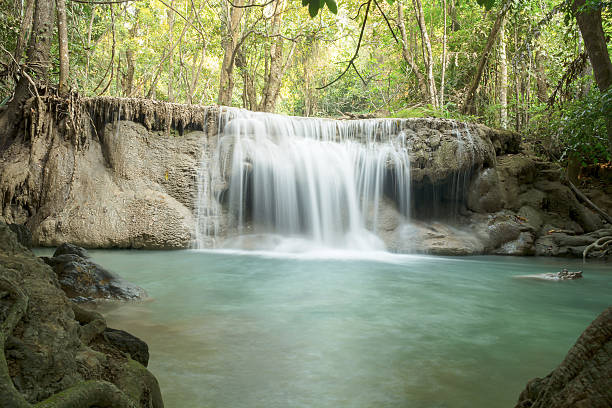 화이 매 카민 폭포, 칸차나부리, 태국 - waterfall erawan tropical rainforest tree 뉴스 사진 이미지