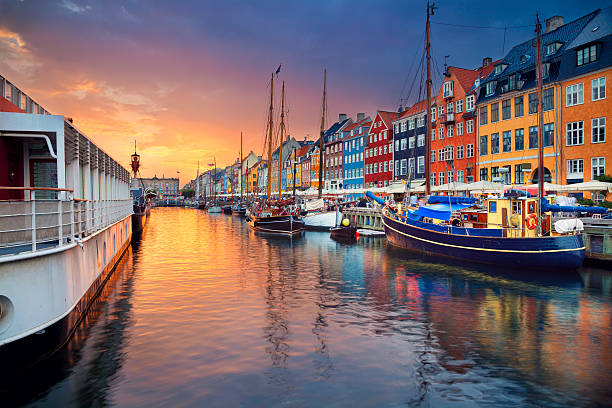 kopenhaga, kanał nyhavn. - nyhavn canal zdjęcia i obrazy z banku zdjęć