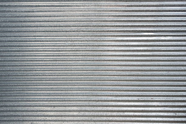 fond de texture de zinc ondulé - corrugated iron tin rusty metallic photos et images de collection