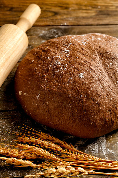 fabricação artesanal de pão sourdough, ingredientes e utensílios - bread soda bread baked sesame - fotografias e filmes do acervo