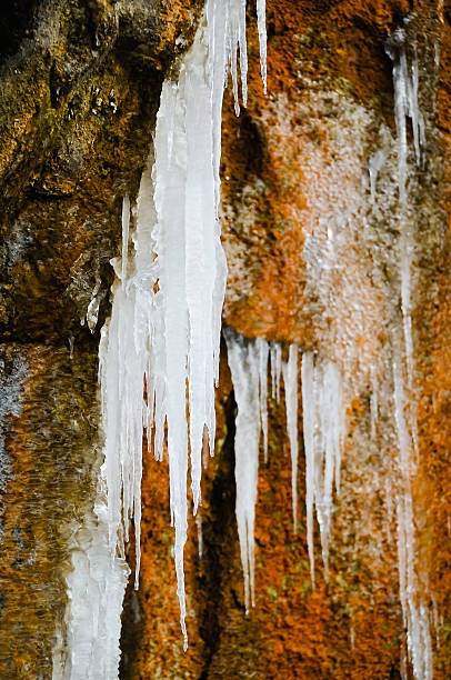 água congelada  - idaho waterfall natural landmark extreme terrain - fotografias e filmes do acervo