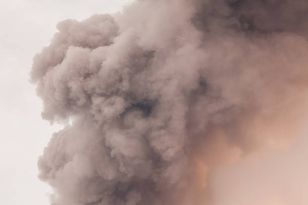 istock Tungurahua Volcano Eruption 583713528