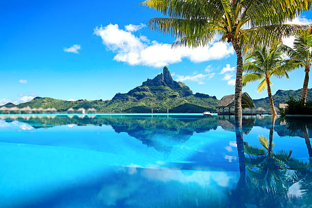 istock Beautiful Bora Bora Mt Otemanu 583714220