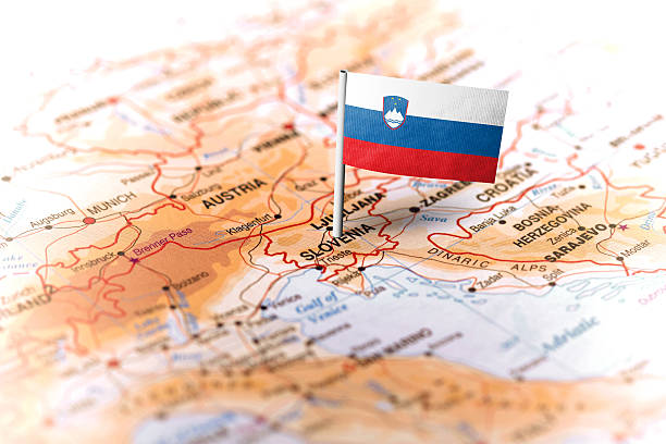 istock Slovenia pinned on the map with flag 583798880