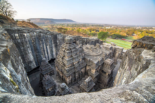 tempio di kailas nel complesso di grotte di ellora in india - maharashtra foto e immagini stock