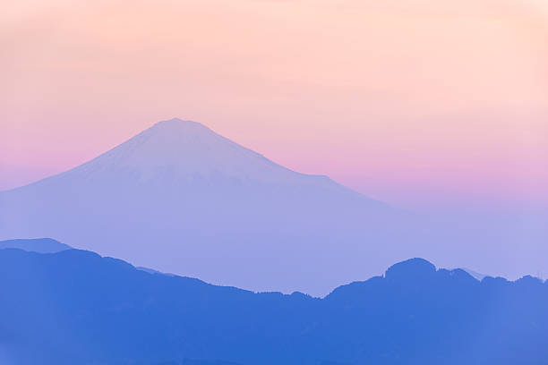 istock Mt. Fuji of the morning glow 583966932