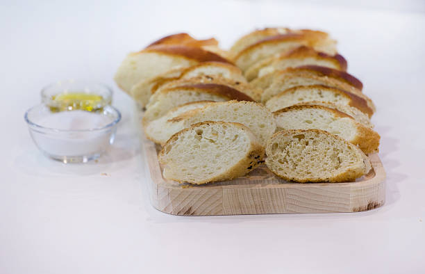 bread with olive oil and salt - baguette vinegar balsamic vinegar glazed imagens e fotografias de stock