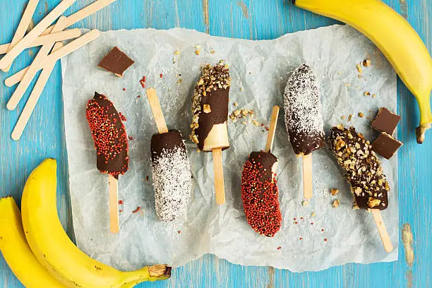 Photo of Frozen banana popsicles