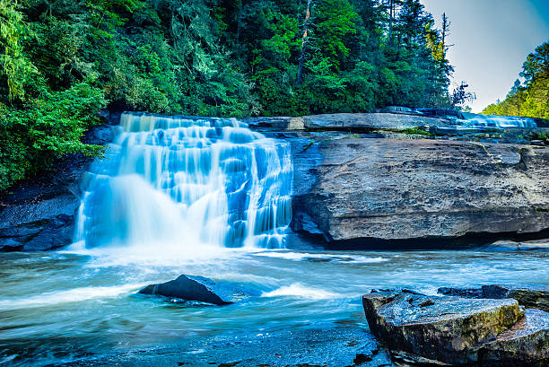 triple falls al dupont state recreational forest park - triple falls immagine foto e immagini stock