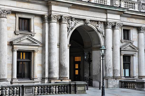 istock Hamburg City Hall 584240152