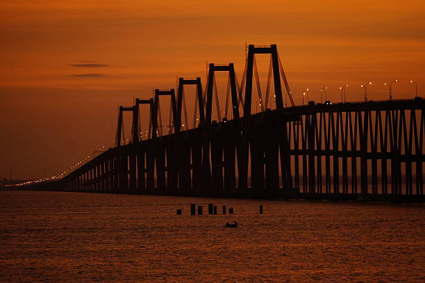 istock Rafael Urdaneta bridge orange dawn 584242836