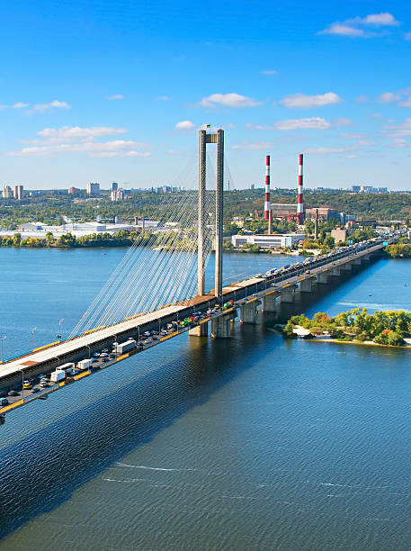 istock Southern Bridge in Kiev 584465754