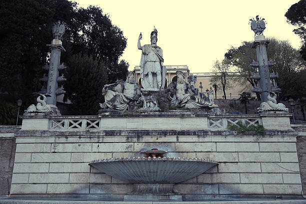 fuente de dea di roma en roma, italia - fontana della dea roma fotografías e imágenes de stock