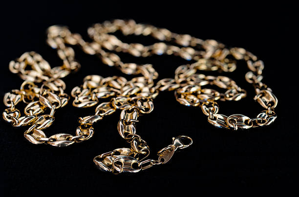 istock Detail of a gold chain 584578838