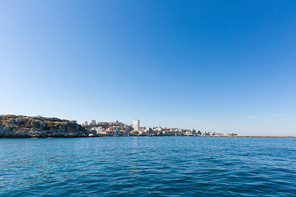 istock coastline of Marseille 584585310