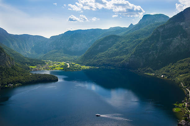 istock Hallstattsee, Salzkammergut 584594516