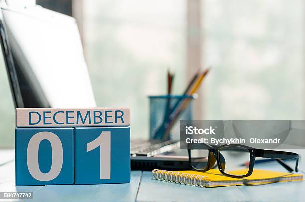 1 Dicembre Giorno 1 Del Mese Calendario Sul Posto Di Lavoro Degli Insegnanti - Fotografie stock e altre immagini di Dicembre