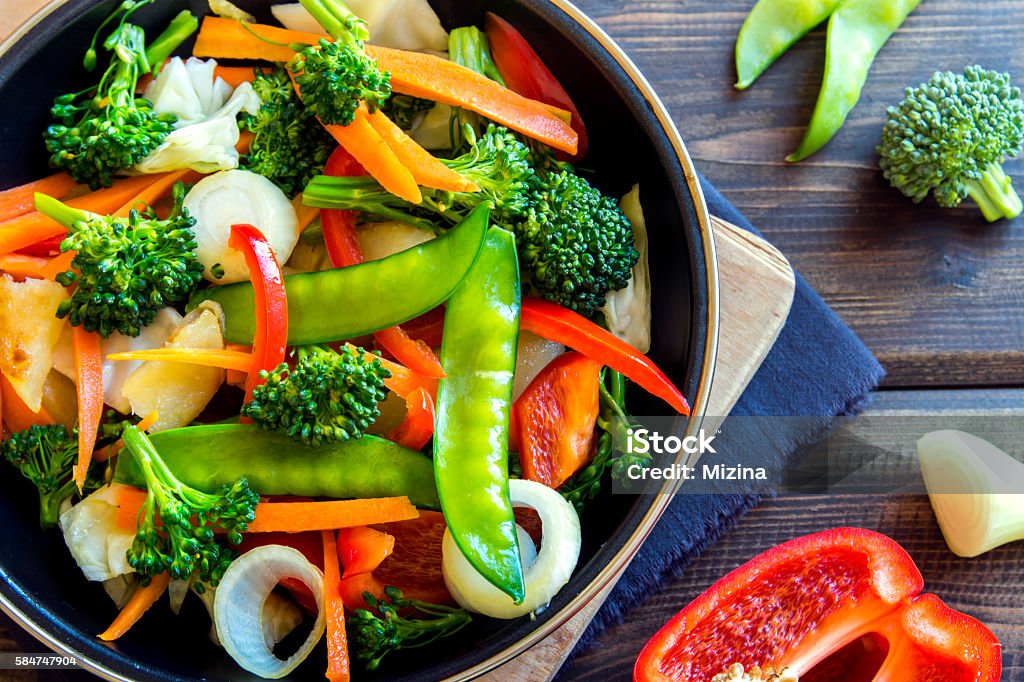 Agite frito verduras  - Foto de stock de Vegetal libre de derechos