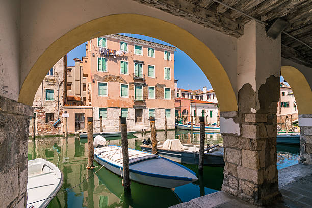 scorcio di chioggia dai portici. - venice italy italy veneto nautical vessel foto e immagini stock