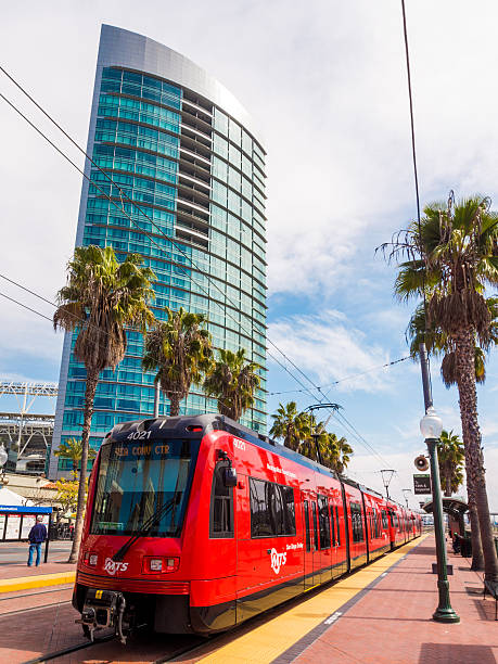 サンディエゴトロリー - san diego trolley ストックフォトと画像