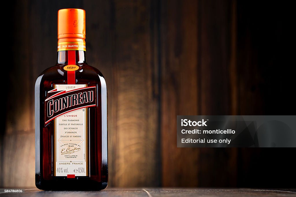 Apa Rasa Cointreau Itu Sebotol Cointreau Tiga Detik Foto Stok - Unduh Gambar Sekarang - Botol - Wadah, Ale pahit, Budaya perancis - iStock