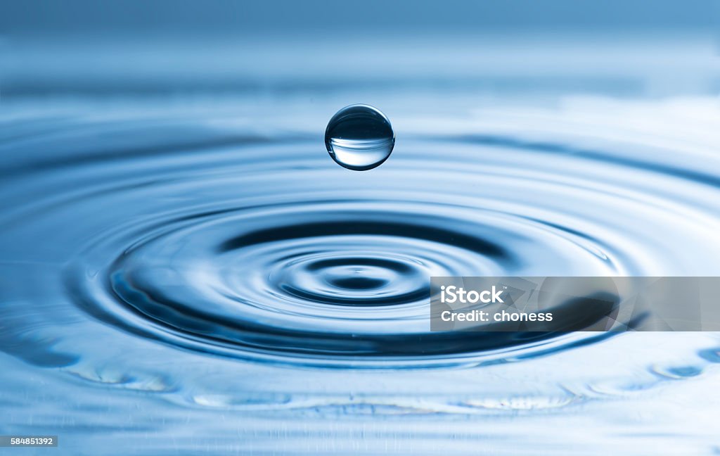 Gota de splash  - Foto de stock de Agua libre de derechos