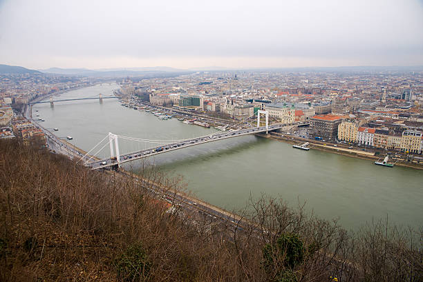 budapest  - railroad crossing bridge river nautical vessel fotografías e imágenes de stock