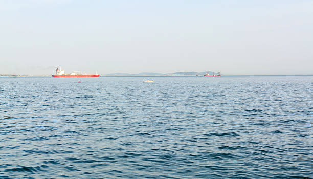 대형 컨테이너선 오픈 바다빛 - commercial dock global communications jetty oil tanker 뉴스 사진 이미지