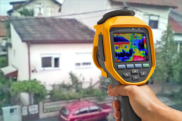 istock Recording Buildings With Thermal Camera 584866236