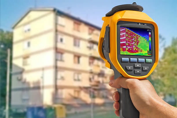 istock Recording Buildings With Thermal Camera 584866286
