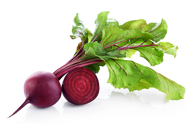 신선한 beetroot 흰색 바탕에 흰색 배경 - beet 뉴스 사진 이미지