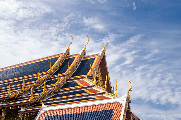 wat phra kaew temple of emerald buddha, bangkok, thailand - bangkok province photography construction architecture imagens e fotografias de stock