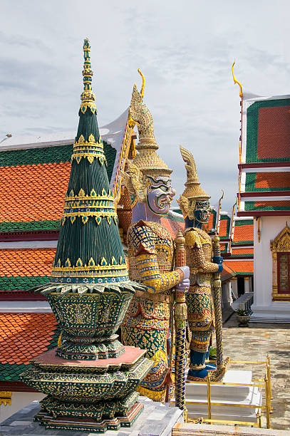 wat phra kaew temple of emerald buddha, bangkok, thailand - bangkok province photography construction architecture imagens e fotografias de stock