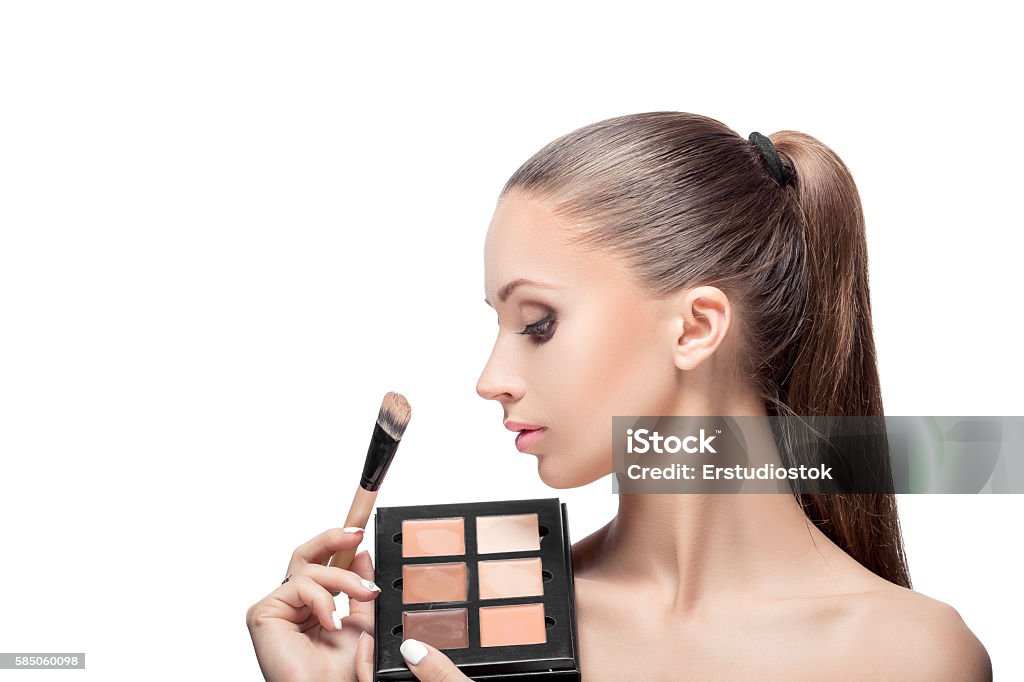 maquillage pour les brunes - Photo de Maquillage libre de droits