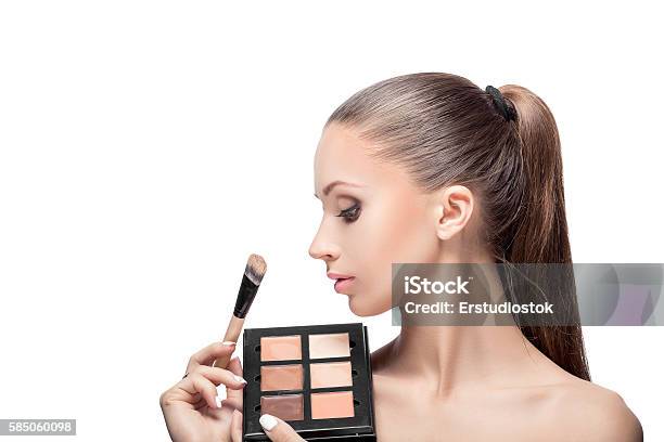 Photo libre de droit de Maquillage Pour Les Brunes banque d'images et plus d'images libres de droit de Maquillage - Maquillage, Dessin des contours, Silhouette - Contre-jour